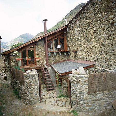 La Llupia Villa Isavarre Ngoại thất bức ảnh