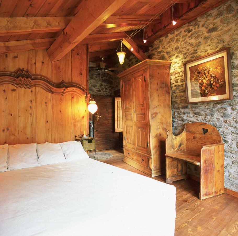 La Llupia Villa Isavarre Ngoại thất bức ảnh
